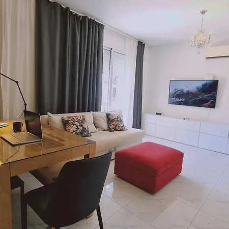 W Apartment *